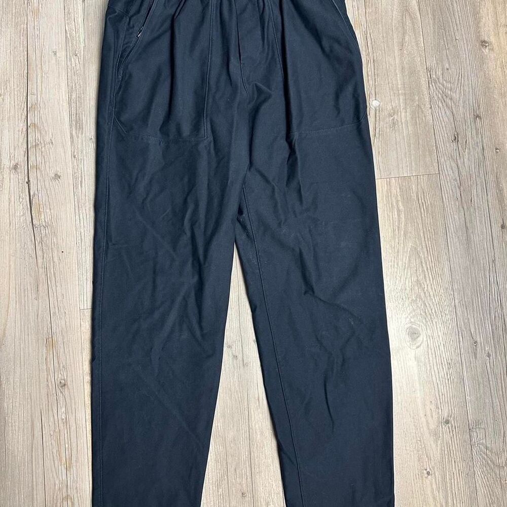 Lululemon Women's Black and Navy Trousers